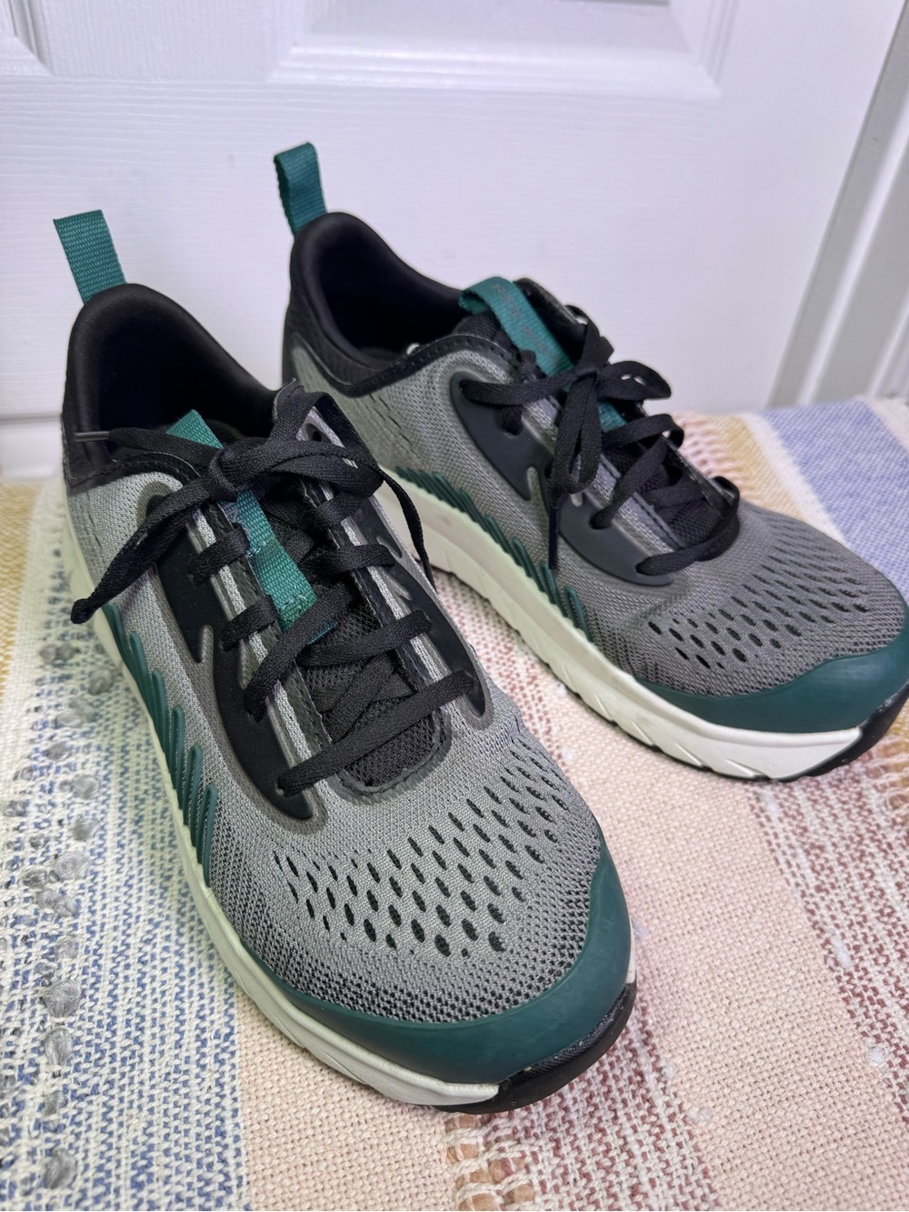 Red Wing Shoes Gray and Teal Women's Athletic Sneakers
